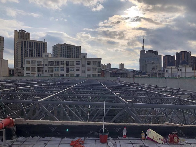 丹东云南昆明联勤保障部队65070工程-军体训练馆网架